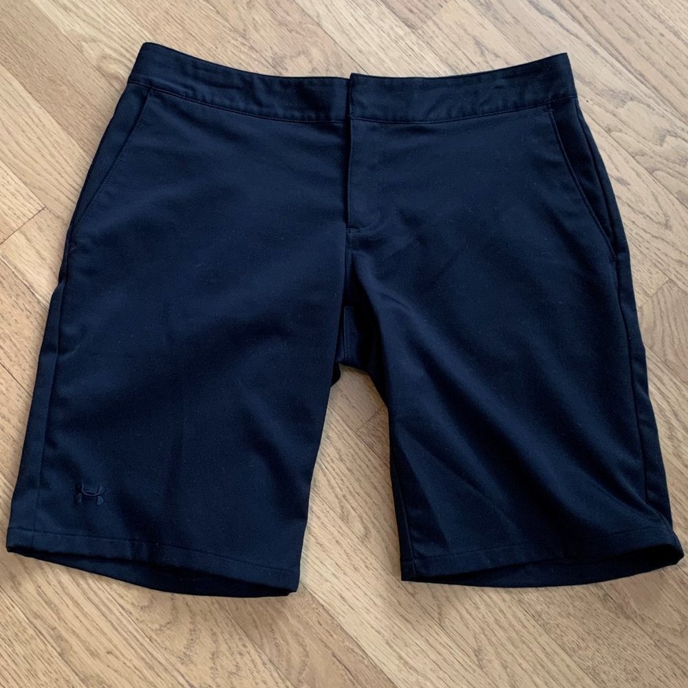Ladies' Under Armour performance fabric short sz 4